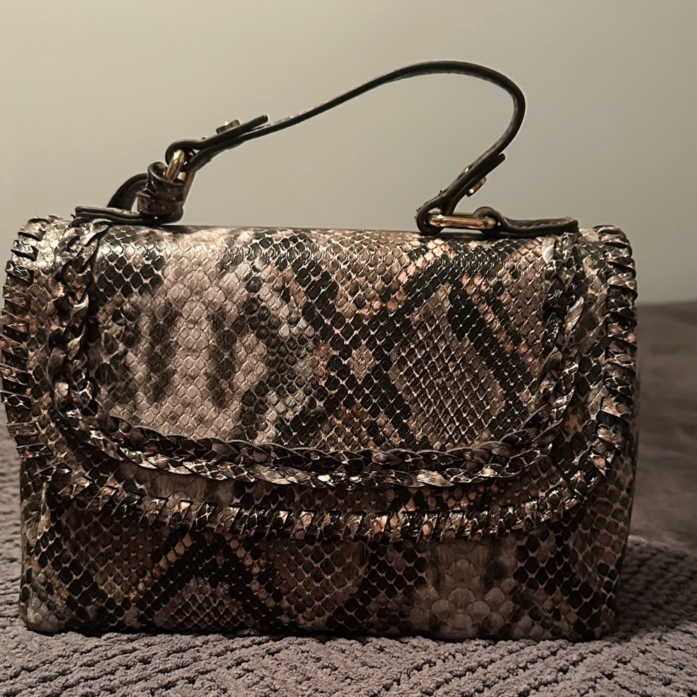 Elegant Snakeskin Pattern Handbag